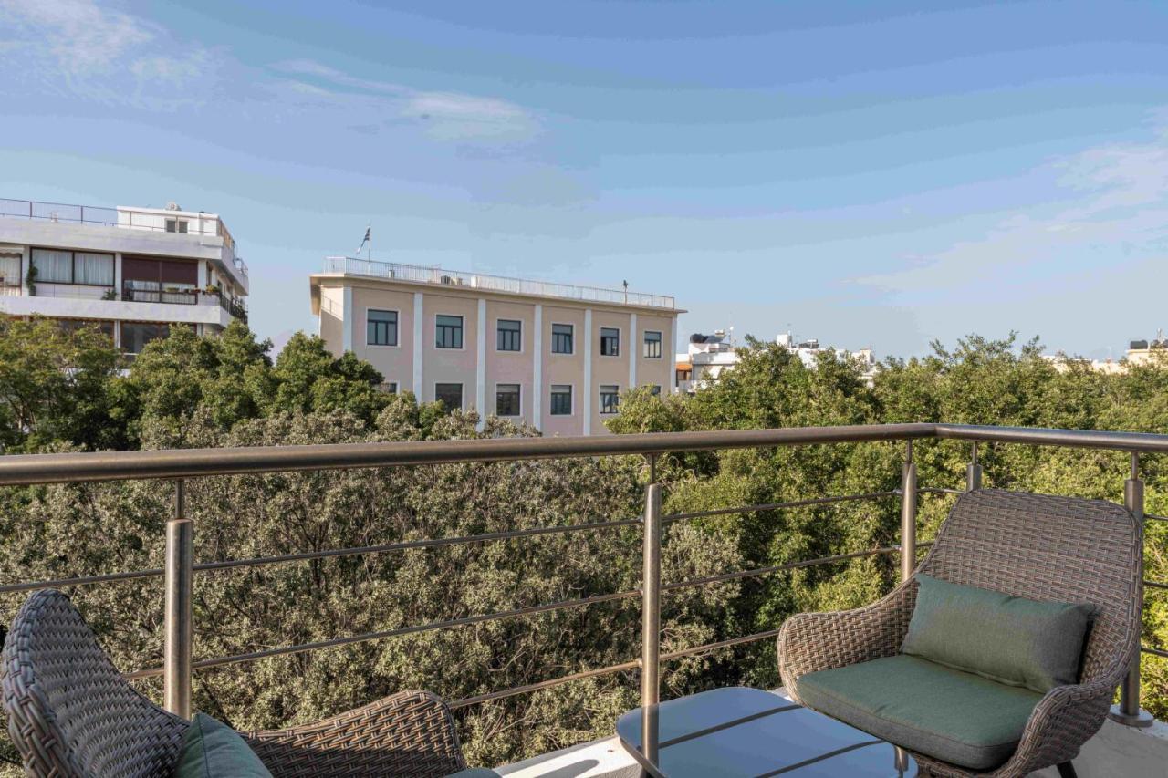 Phaedrus Living: Heraklion City View Flat Buitenkant foto