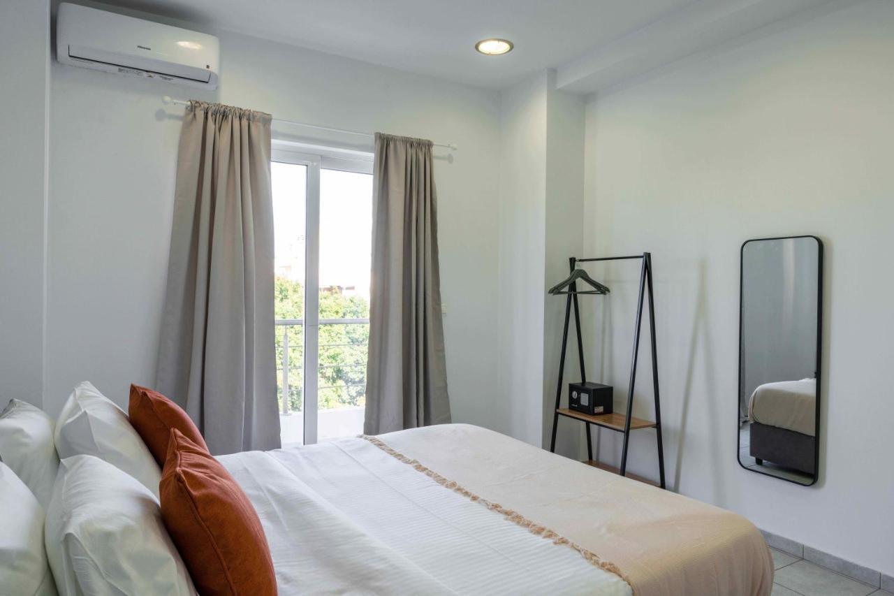 Phaedrus Living: Heraklion City View Flat Buitenkant foto