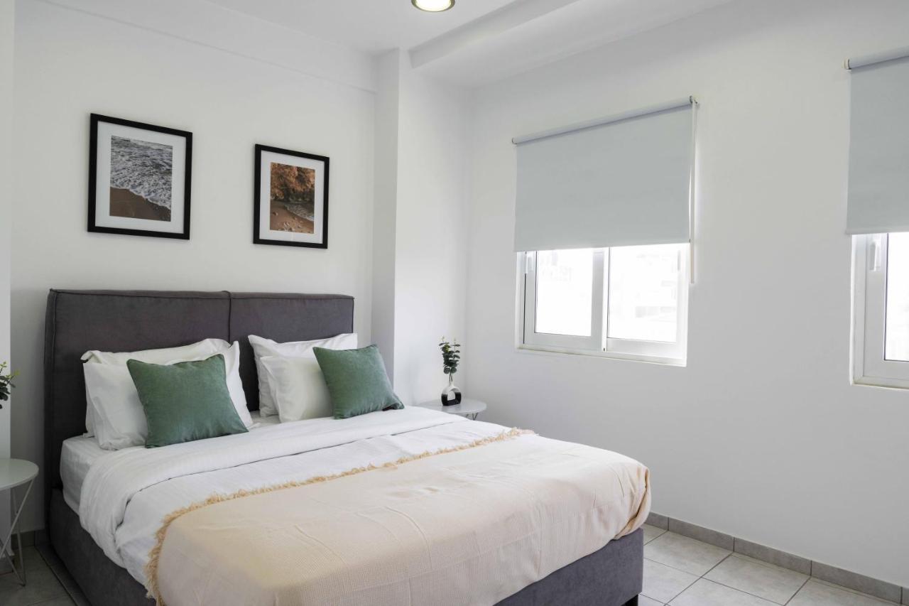 Phaedrus Living: Heraklion City View Flat Buitenkant foto